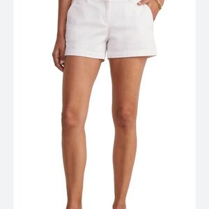 Simply Styled White Tailored Bermuda Shorts